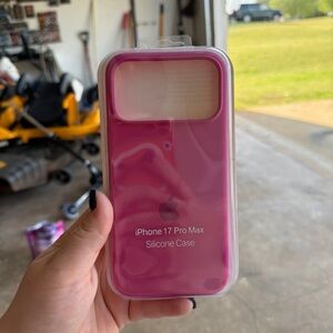 Apple iPhone 17 Pro Max Silicone Case - Hot Pink